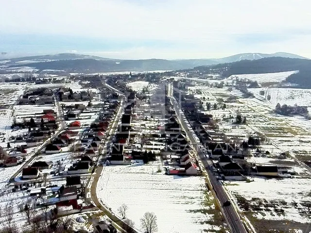Eladó telek Olaszfalu 746 nm