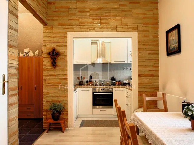 Eladó lakás Veszprém 45 nm