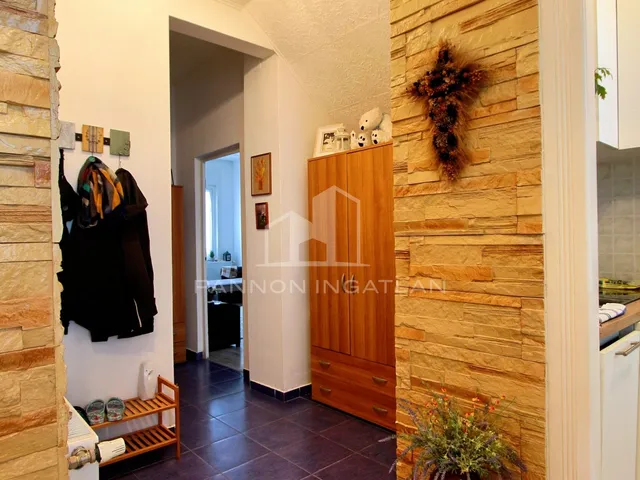 Eladó lakás Veszprém, Óvári Ferenc utca 45 nm