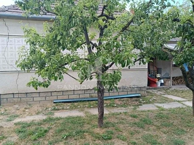 Eladó ház Iszkáz 109 nm