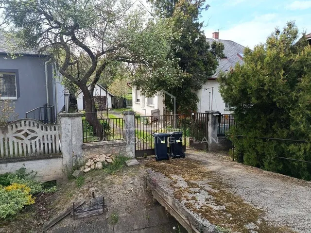 Eladó ház Úrkút 100 nm