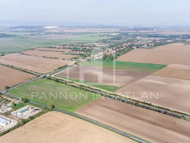 Eladó telek Papkeszi 34177 nm