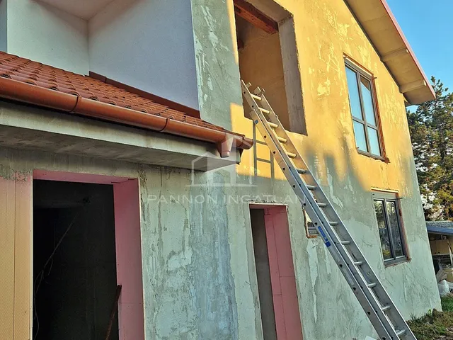 Eladó ház Balatonalmádi 321 nm