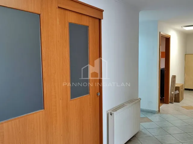 Eladó ház Szentkirályszabadja 68921 nm