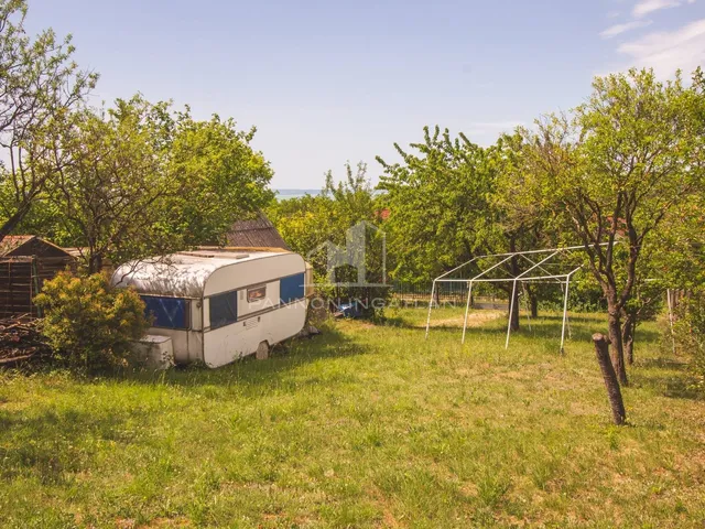 Eladó telek Balatonkenese 873 nm