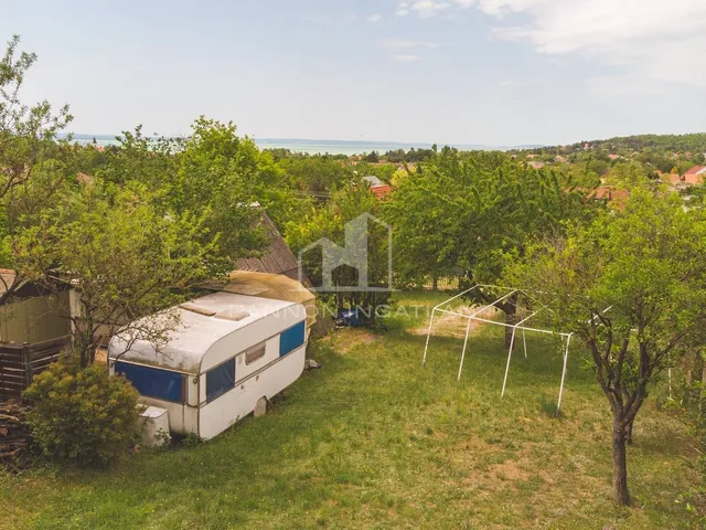 Eladó telek Balatonkenese 873 nm
