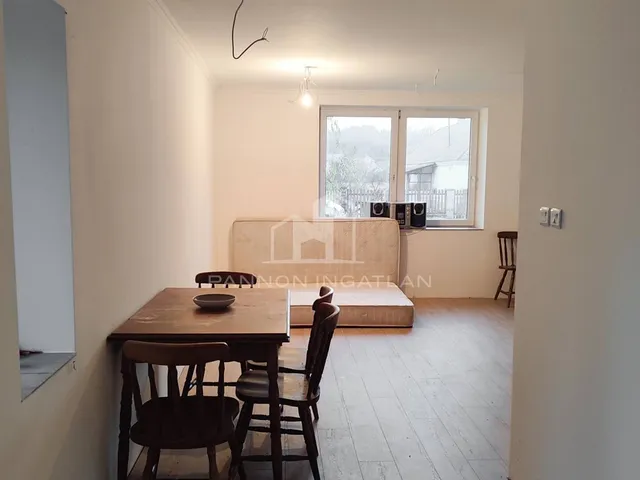Eladó telek Ácsteszér 60 nm