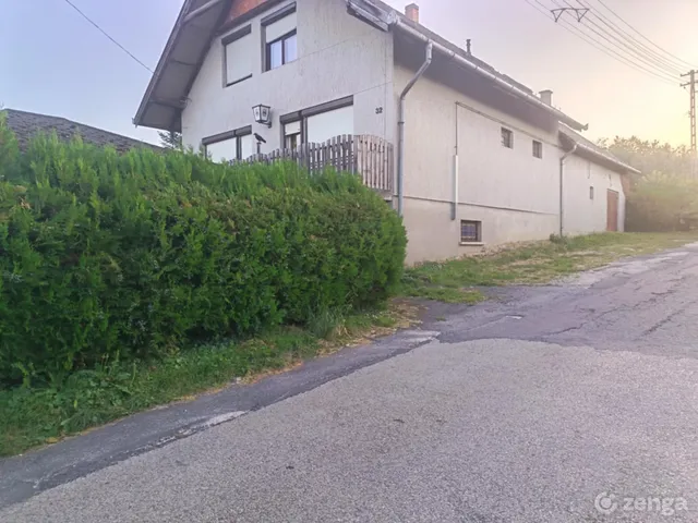 Eladó ház Bak 190 nm
