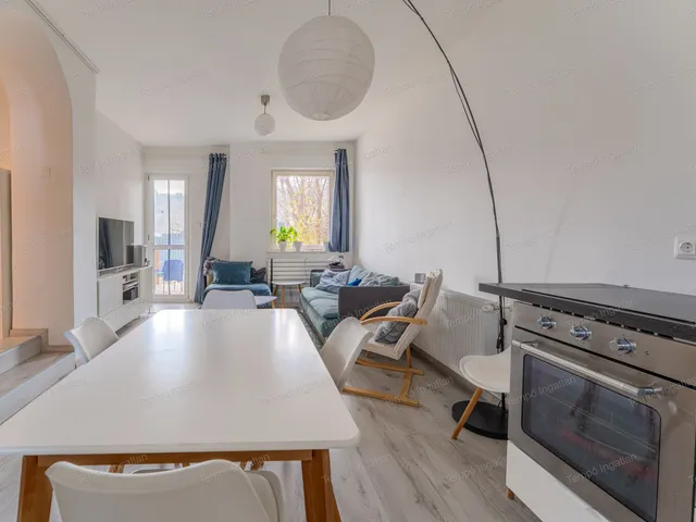 Eladó ház Budapest III. kerület, Békásmegyer-Ófalu 160 nm