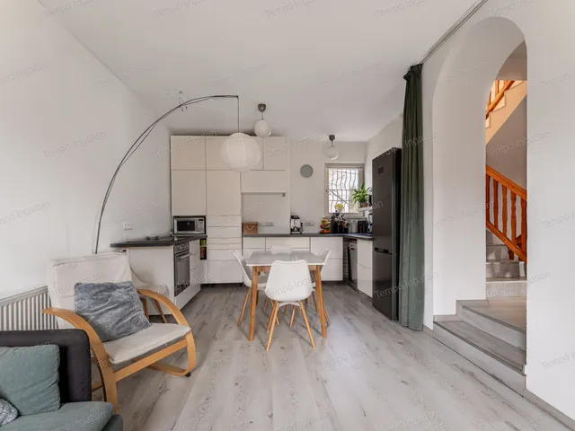 Eladó ház Budapest III. kerület, Békásmegyer-Ófalu 160 nm