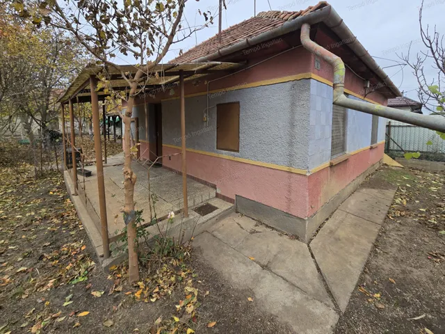 Eladó ház Felsőpakony 120 nm