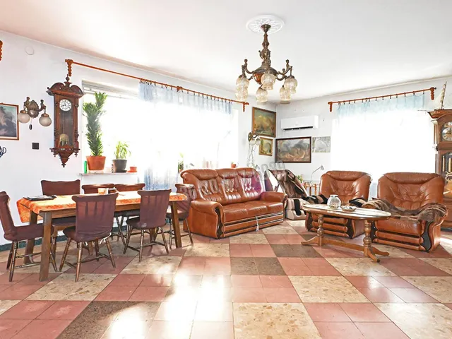 Eladó ház Gyál 284 nm