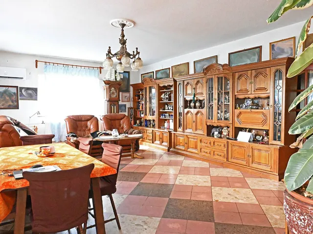 Eladó ház Gyál 284 nm