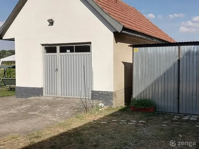 Eladó ház Szentlőrinckáta 110 nm
