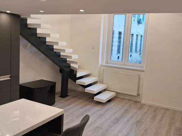 Eladó lakás Budapest VI. kerület, Diplomatanegyed, Aradi utca  59 nm