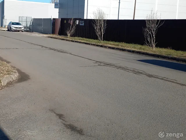 Eladó kereskedelmi és ipari ingatlan Veresegyház 50 nm