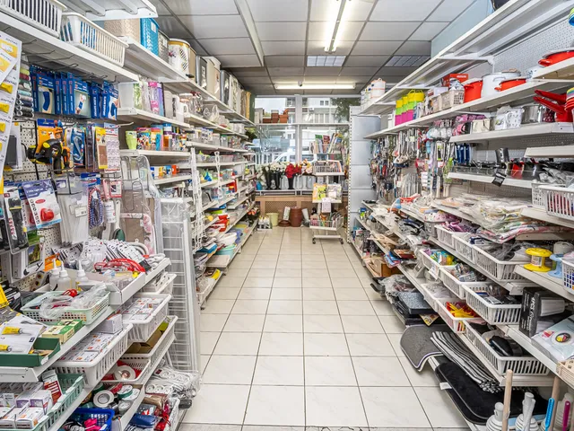 Eladó kereskedelmi és ipari ingatlan Nyíregyháza 143 nm