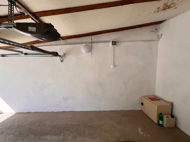 Eladó garázs Nyíregyháza 18 nm