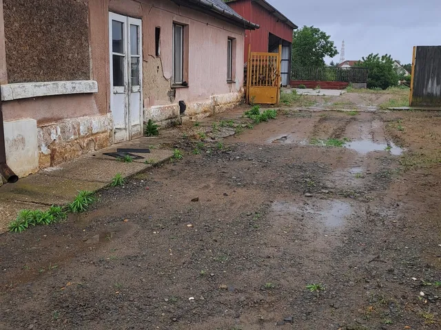 Eladó telek Nyíregyháza, Oros 720 nm