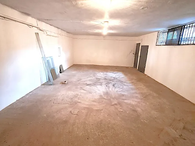 Kiadó garázs Nyíregyháza 40 nm