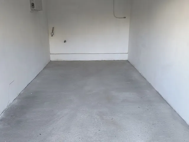 Kiadó garázs Nyíregyháza 13 nm