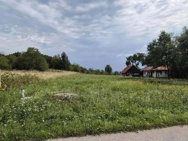 Eladó telek Vágáshuta 1693 nm