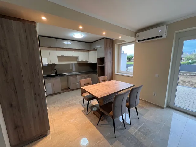 Eladó ház Sényő 74 nm