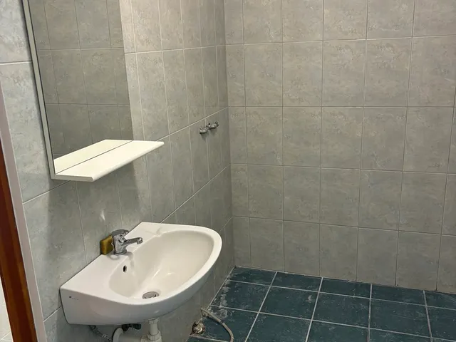 Kiadó kereskedelmi és ipari ingatlan Nyíregyháza 30 nm