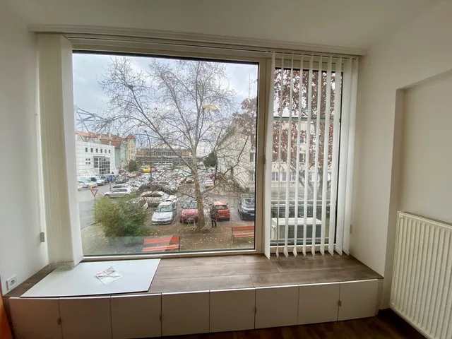 Kiadó kereskedelmi és ipari ingatlan Nyíregyháza 41 nm