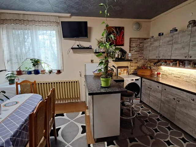 Eladó ház Rakamaz 98 nm