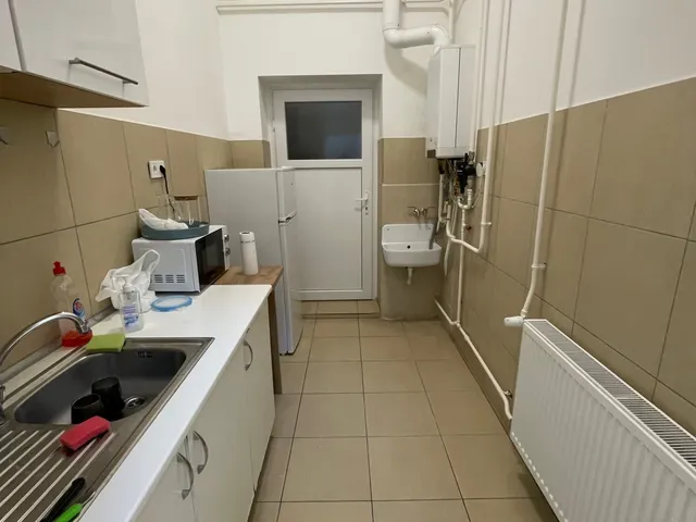 Eladó kereskedelmi és ipari ingatlan Nyíregyháza 200 nm
