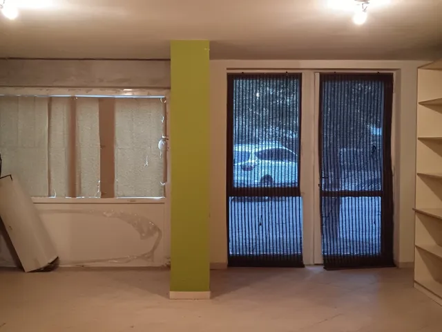 Eladó kereskedelmi és ipari ingatlan Nyíregyháza 32 nm