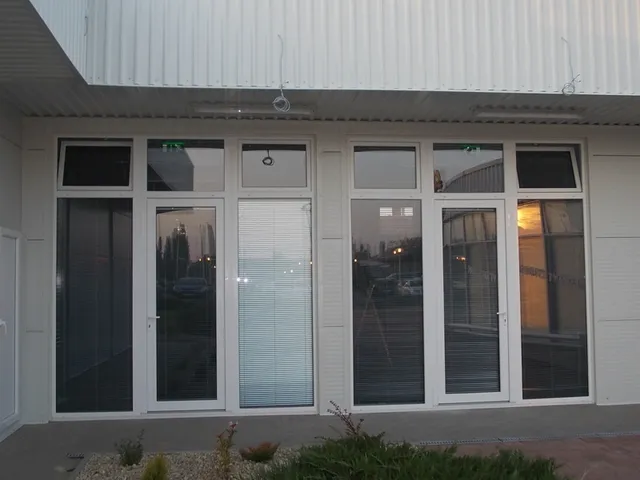 Kiadó kereskedelmi és ipari ingatlan Nyíregyháza 28 nm