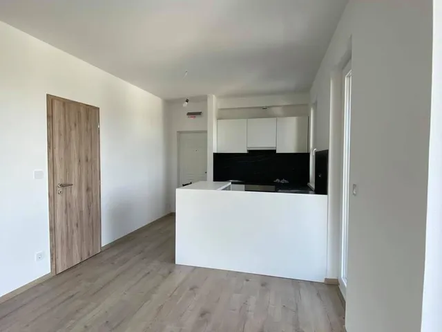 Eladó lakás Budapest III. kerület, Testvérhegy 31 nm