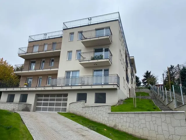 Eladó lakás Budapest III. kerület, Testvérhegy 31 nm