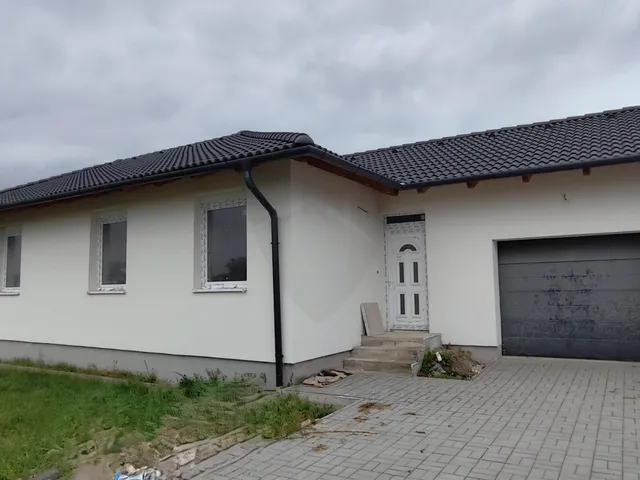 Eladó ház Szigetcsép 112 nm