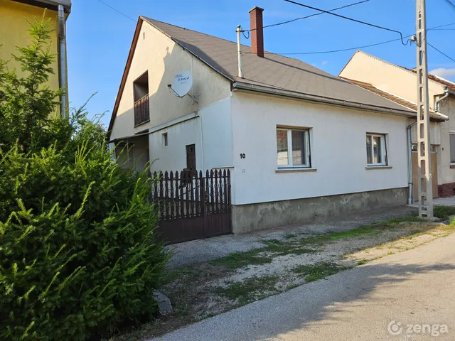 Kiadó ház Székesfehérvár 120 nm