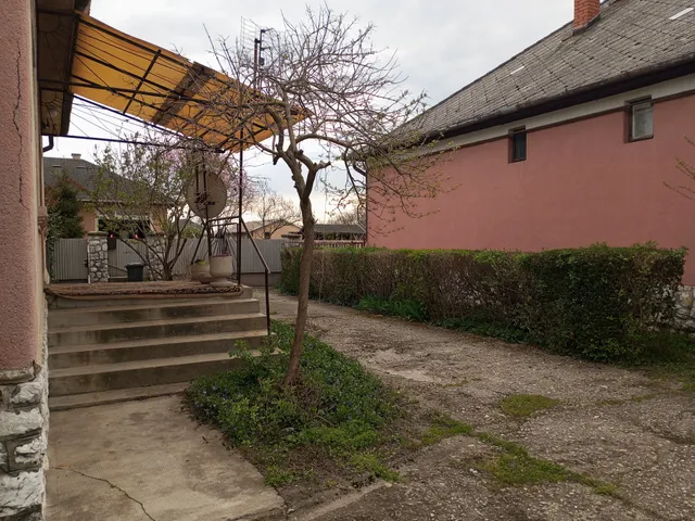 Eladó ház Besenyőtelek 104 nm