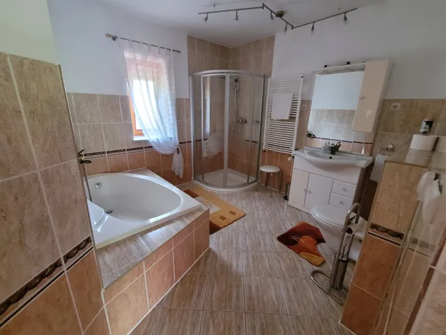 Kiadó lakás Eger 65 nm