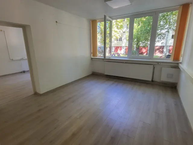Kiadó kereskedelmi és ipari ingatlan Eger, Belváros 104 nm