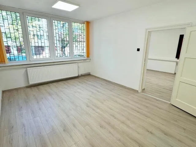 Kiadó kereskedelmi és ipari ingatlan Eger, Belváros 104 nm