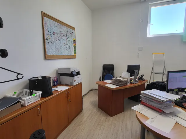 Kiadó kereskedelmi és ipari ingatlan Eger, Belváros 142 nm