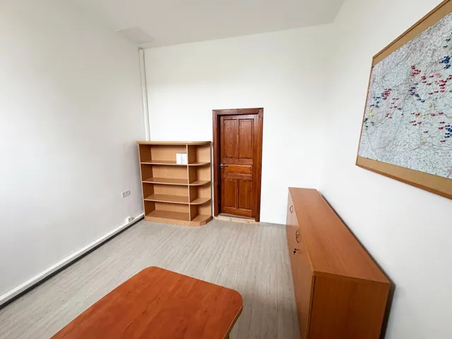 Kiadó kereskedelmi és ipari ingatlan Eger, Belváros 82 nm