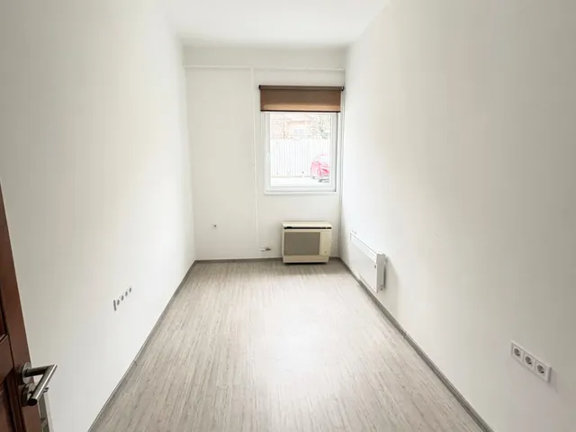 Kiadó kereskedelmi és ipari ingatlan Eger, Belváros 82 nm