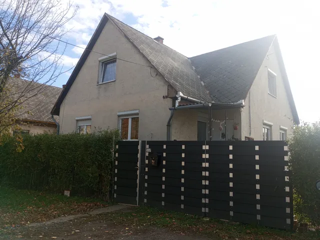 Eladó ház Füzesabony, Falu 178 nm