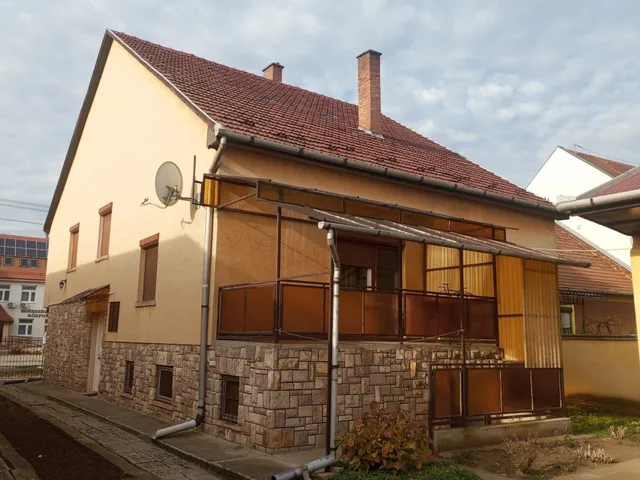 Eladó ház Füzesabony, Falu, Rákóczi u 250 nm