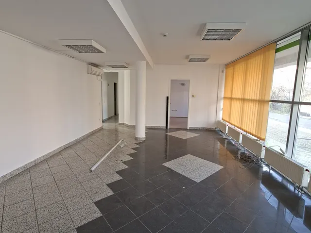 Kiadó kereskedelmi és ipari ingatlan Eger 88 nm