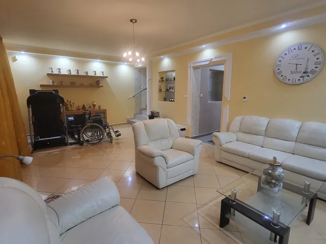 Eladó ház Eger 240 nm