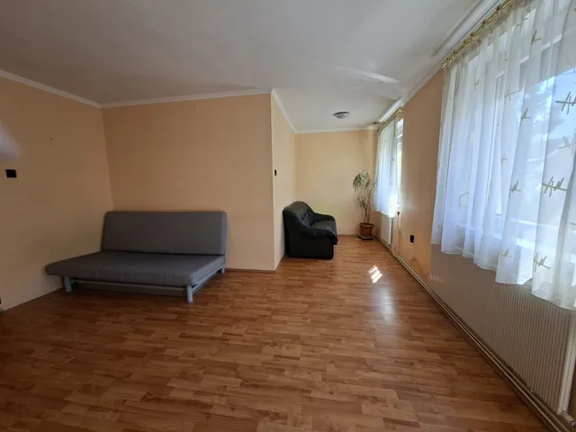 Eladó lakás Eger, Lajosváros 59 nm