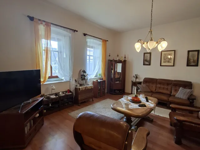 Eladó ház Verpelét, Szabadság tér 160 nm